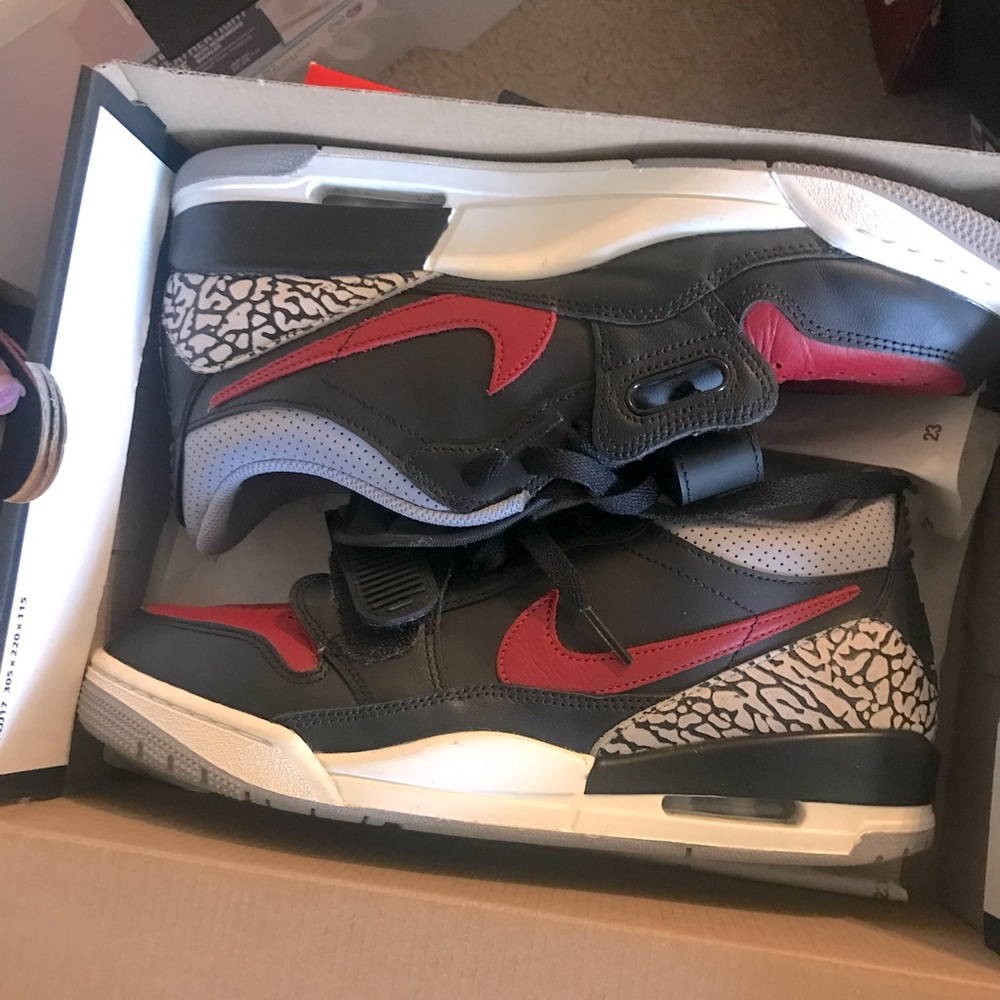 Jordan Legacy 312 low bred colorway sz 8.5
